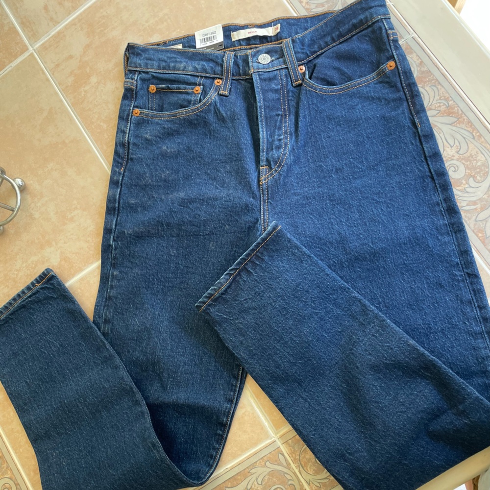 Dark Blue High Waisted Levi Jeans, Straight Leg, Size 28